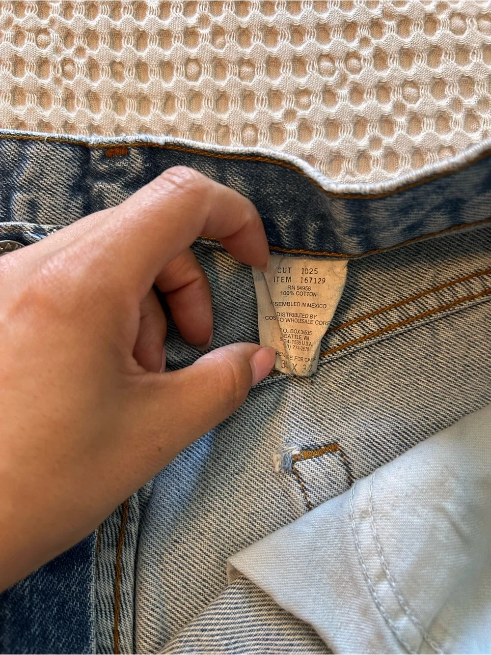 Kirkland Signature Men's Relaxed Jeans in Blue Denim